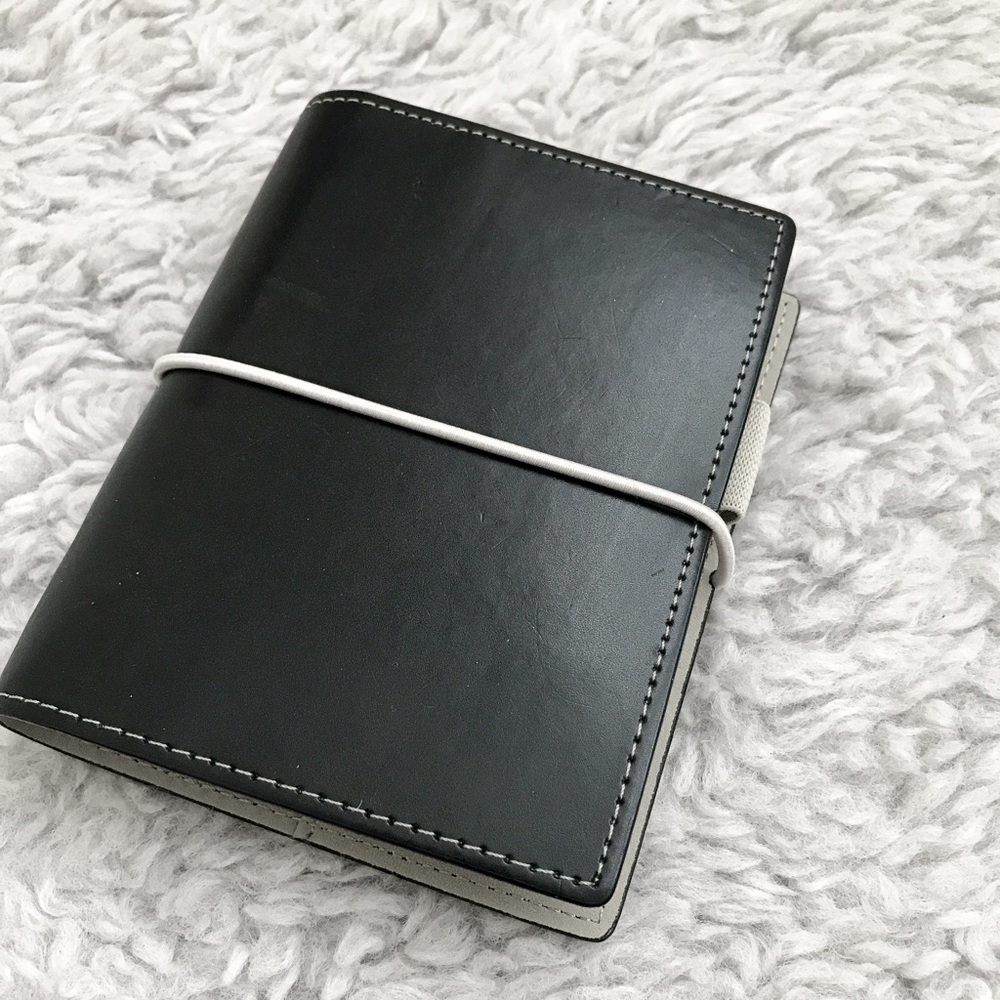 LIKE NEW Filofax Domino Pocket Planner + Inserts